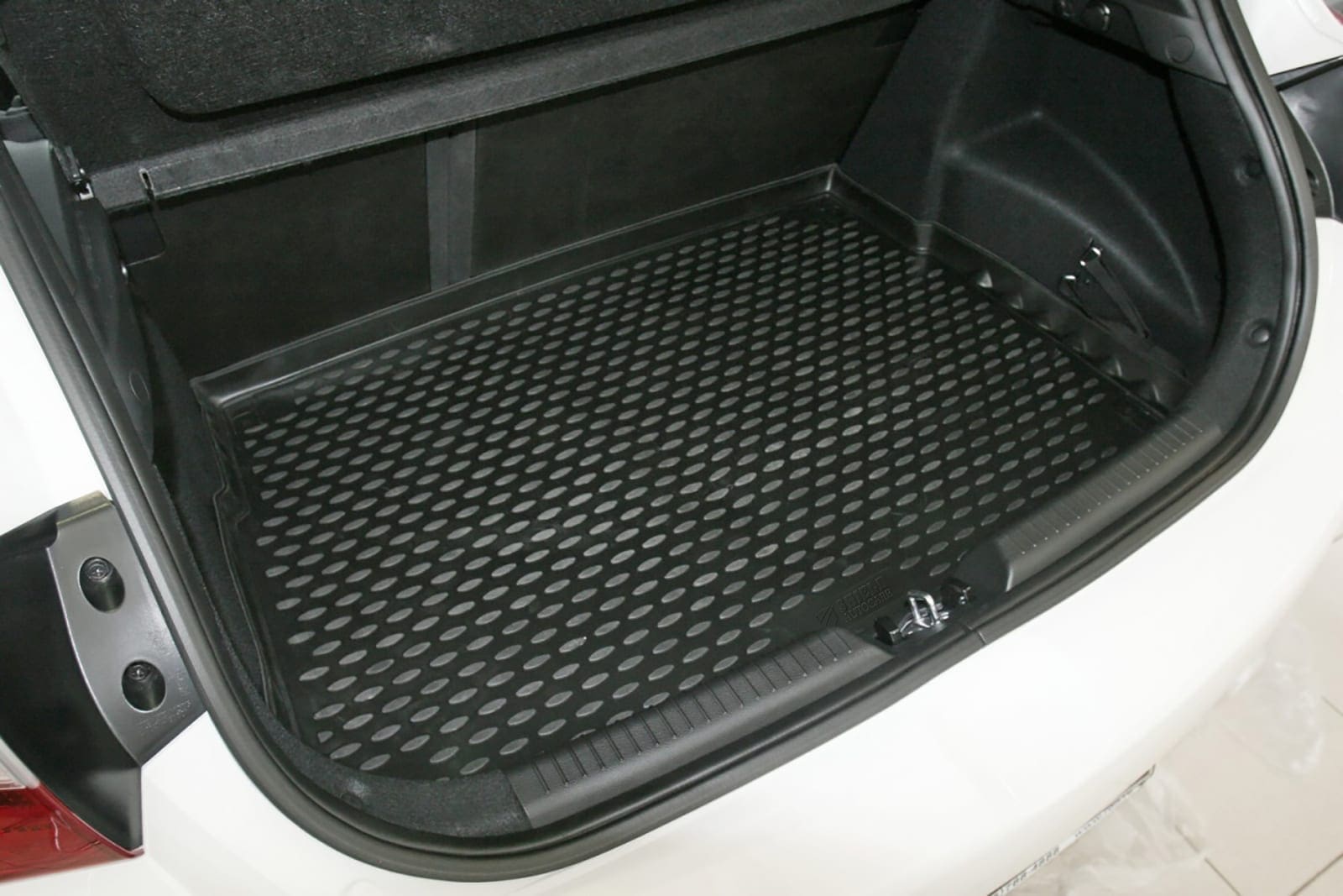 3D Rubber Tray Boot Mat Tailored for Hyundai i30, 2012>ON - Image 2