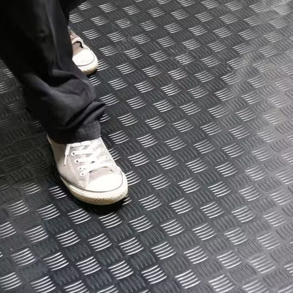 5 Bar Rubber Matting Roll – 5Bar Checker Rubber Flooring - Image 2