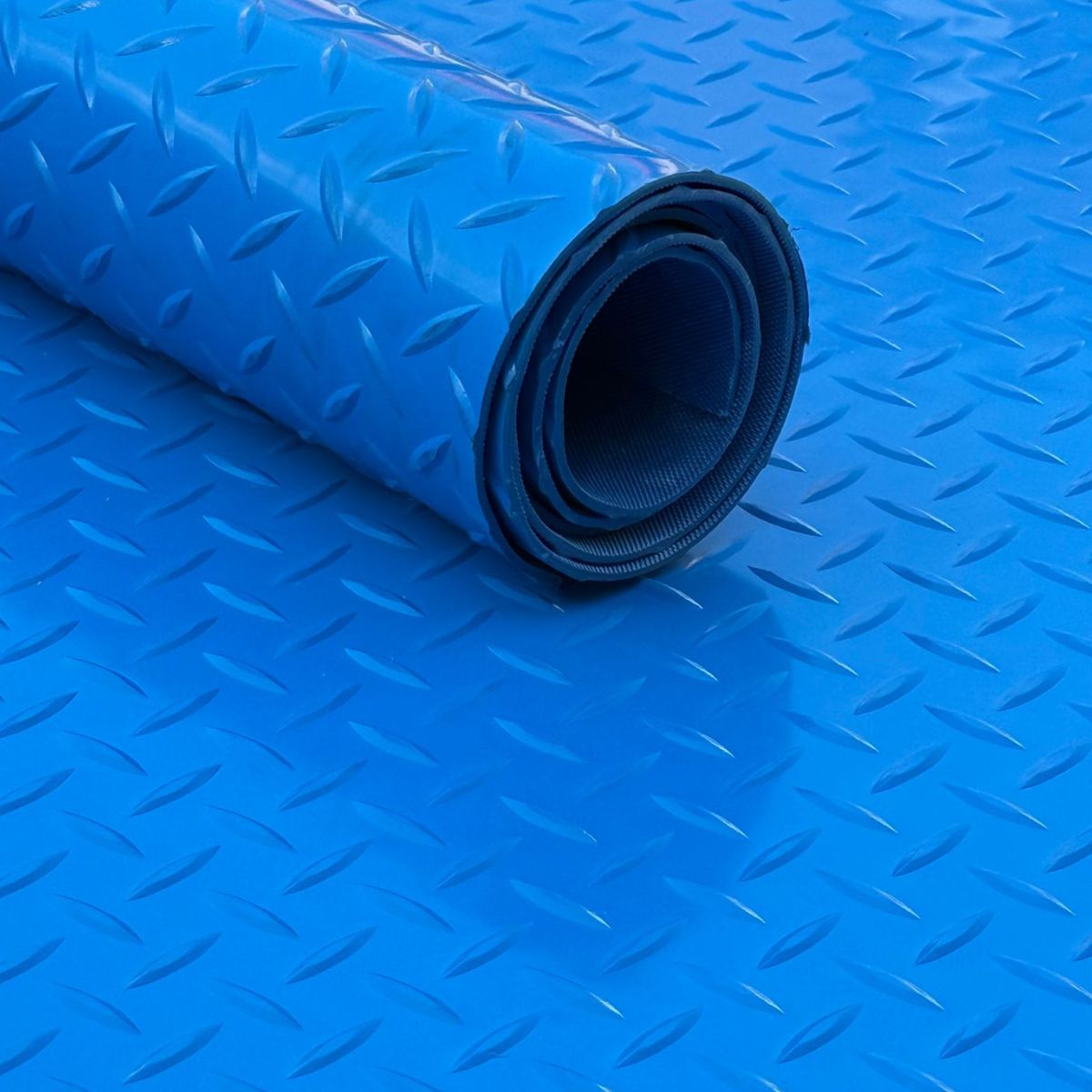 Checker Plate PVC Matting Roll – Large Diamond Vinyl Flooring - Image 4