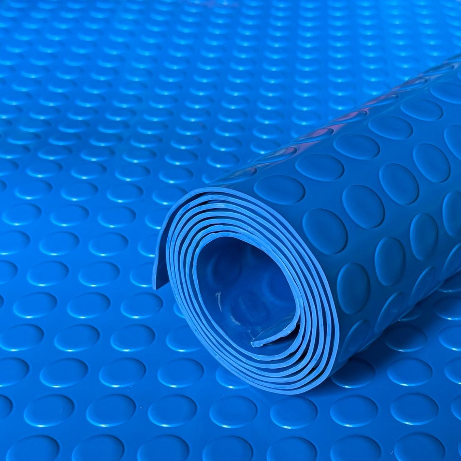 Coin PVC Matting Roll – Round Stud Vinyl Flooring - Image 3