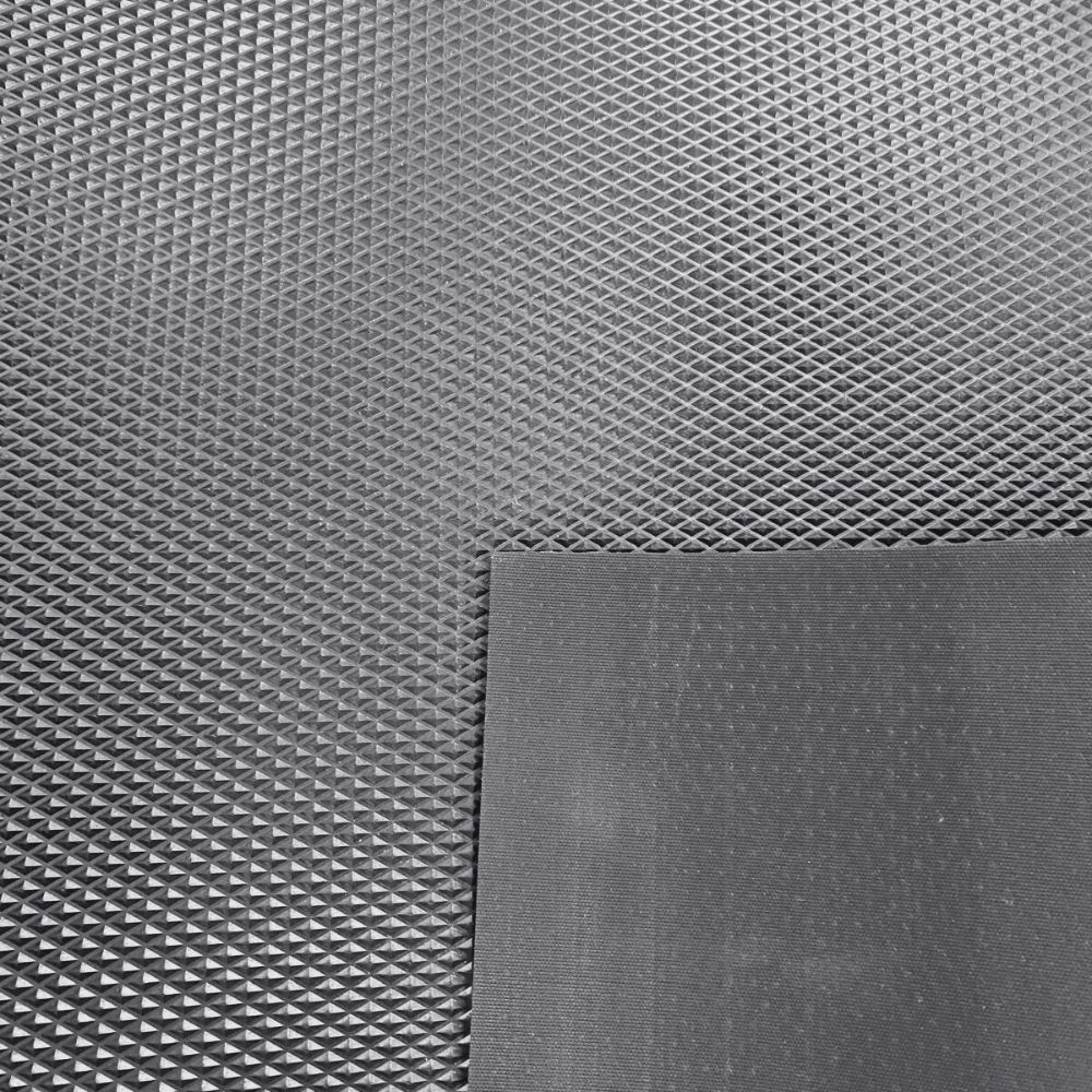 Emeral Rubber Matting Roll – Black Spike Rubber Flooring - Image 3
